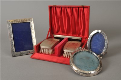 Lot 3 - A cased set of silver mounted brushes