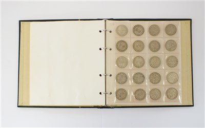 Lot 409 - A collection of coins