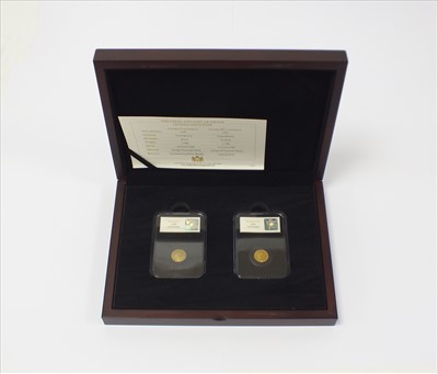 Lot 215 - The first and last quarter Guinea gold pair
