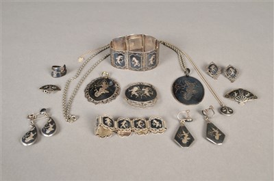 Lot 92 - A collection of Siamese silver jewellery