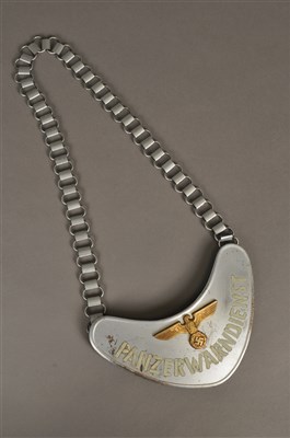 Lot 702 - German Volksturm Panzerwarndienst Gorget