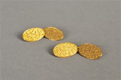 Lot 94 - A pair of 18ct gold cufflinks