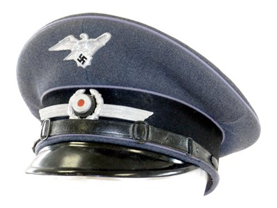 Lot 712 - German Third Reich Reichsluftschutzbund visor cap