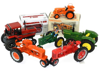 Lot 739 - Franklin Mint and Ertl large scale Tractors (7)