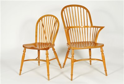 Lot 135 - A good quality set of six modern of ash framed kitchen Windsor chairs