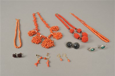 Lot 86 - A collection of coral jewellery