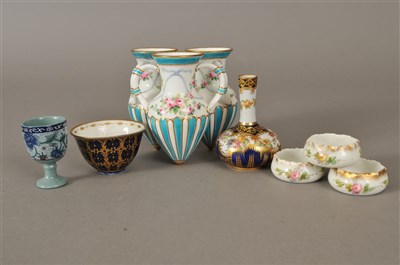 Lot 206 - Minton tri-form porcelain vase and further ceramics