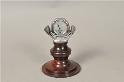 Lot 197 - A mounted winged chrome cased Wilmot Breeden 'Calormeter'