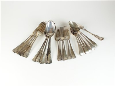 Lot 17 - A part set of Old English pattern silver flatware