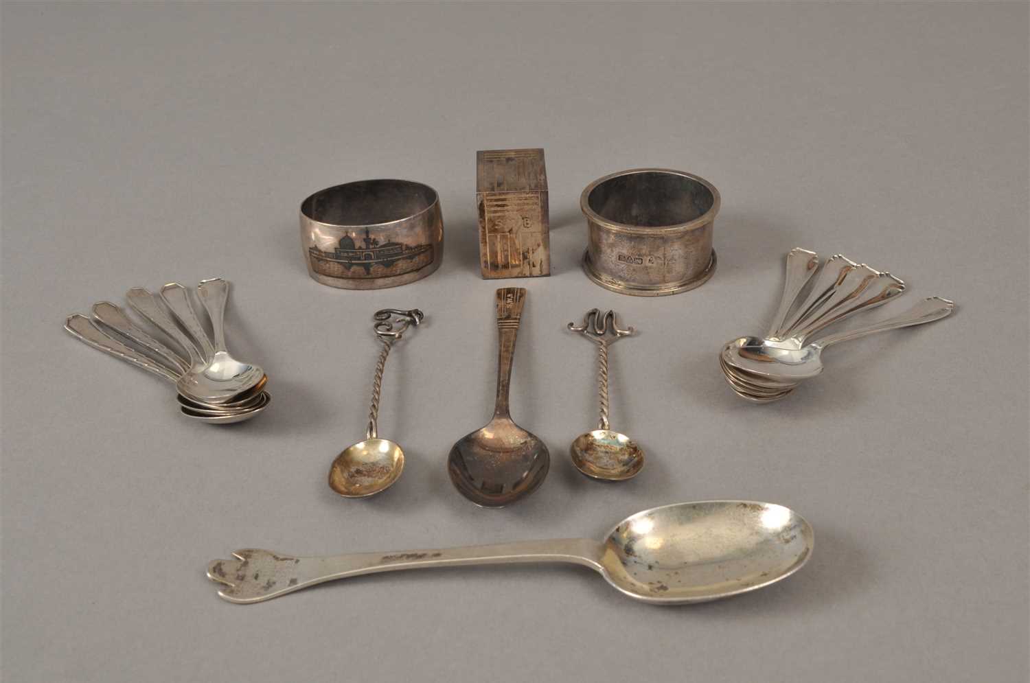 Lot 66 - A small collection of silver