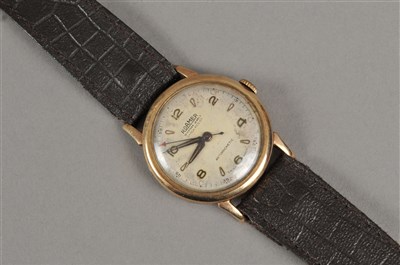 Lot 109 - A Gentlemans 9ct Roamer Wristwatch