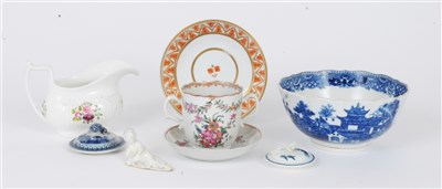 Lot 4 - Small group of English and Chinese porcelain