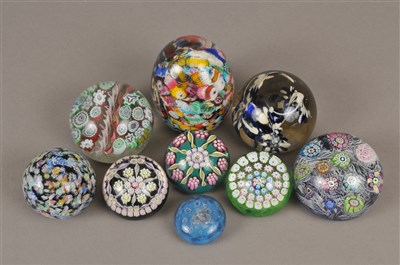 Lot 140 - Scottish glass paperweights