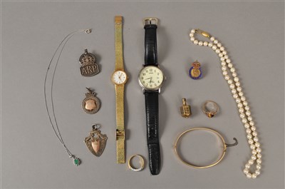 Lot 92 - A small collection of jewellery