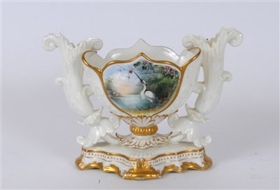 Lot 19 - A small late Victorian table centrepiece
