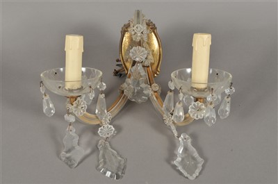 Lot 537 - Two pairs of wall brackets