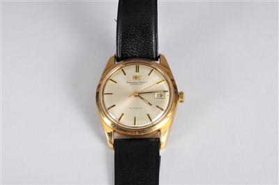 Lot 169 - A Gentlemans IWC with Date in 18ct Gold