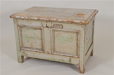 Lot 394 - An Edwardian painted pine storage chest