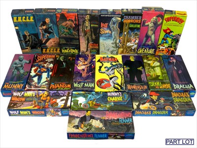 Lot 572 - Lot of 20 Aurora First Edition TV/Film related figure models and boxes.