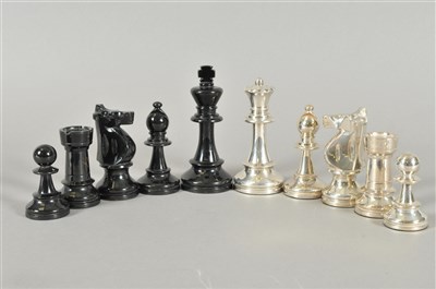 Lot 203 - A good quality 20th century bespoke made lacquered bronze chess set