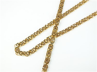 Lot 118 - A 9ct gold necklace and bracelet suite