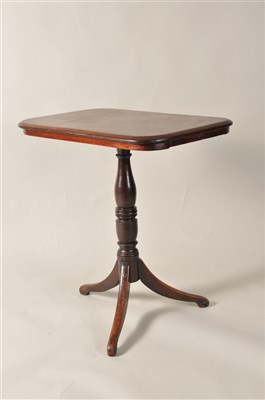 Lot 419 - A 19th century mahogany tablet topped tripod table