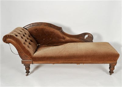 Lot 424 - A Victorian chaise lounge