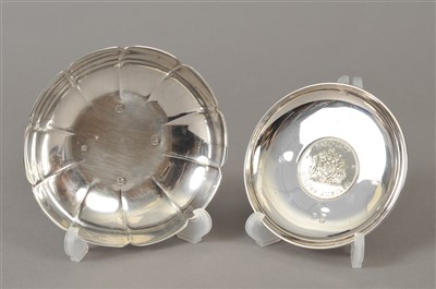 Lot 6 - Two silver dishes
