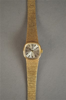 Lot 82 - A Ladies 9ct Gold Tissot