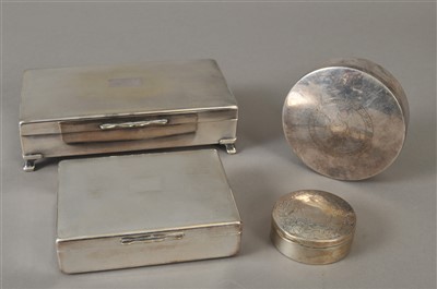 Lot 14 - A circular silver box