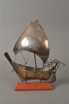 Lot 21 - A model of a dhow