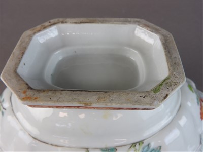 Lot 105 - An early Chinese export porcelain famille rose...