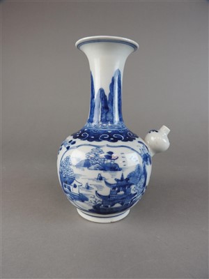 Lot 133 - A Chinese export porcelain blue and white...