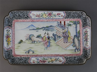 Lot 11 - A canton enamel tray with figure scenes, Qing...