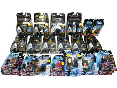 Lot 352 - Playmates Blister-packed Star Trek figures and...