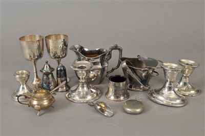 Lot 31 - A small collection of silver and plate