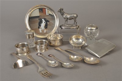 Lot 11 - A small collection of silver