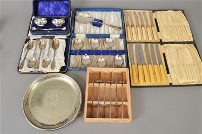 Lot 16 - A small collection of silver and plate