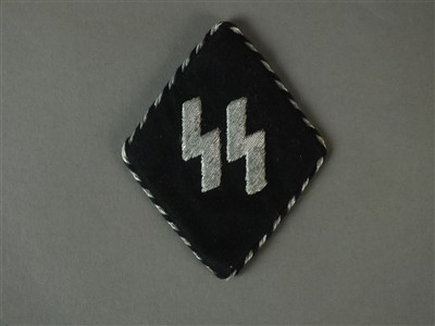 Lot 343 - German Third Reich Germanische SS sleeve diamond