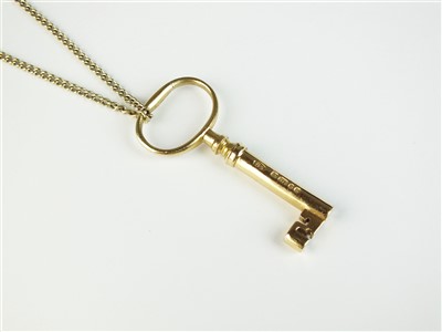 Lot 80 - A 9ct gold key pendant