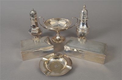 Lot 38 - A small collection of silver and plate