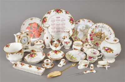 Lot 168 - A group of Royal Albert Old Country Roses