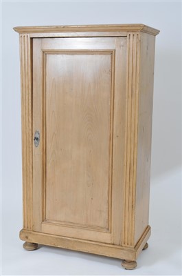 Lot 474 - A pale pine hall cupboard