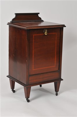 Lot 479 - An Edwardian inlaid mahogany coal compendium