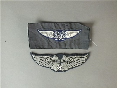 Lot 352 - German Third Reich Luftschutz cloth insignia