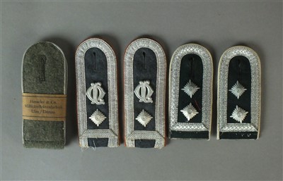 Lot 354 - German Third Reich collar tabs