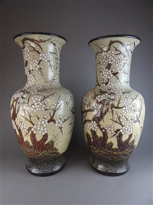 Lot 499 - A large Vietnamese Dona factory earthenware...