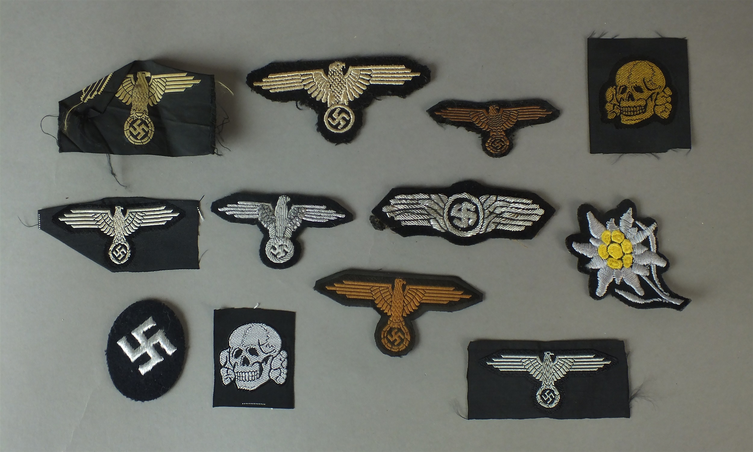 洋書 Cloth Insignia of the SS Cloth Insignia of the SS: Angolia, John R.: 9780912138282