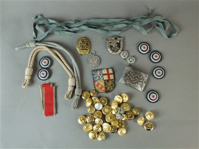 Lot 369 - Assorted group of German militaria