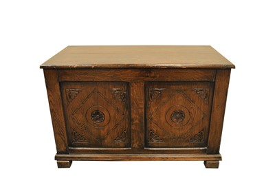 Lot 456 - An early 20th century stained oak blanket box